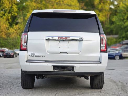 Used 2016 GMC Yukon XL Denali w/ Open Road Package image 7