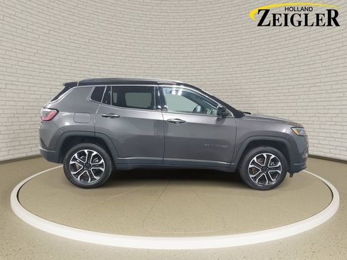 Used 2024 Jeep Compass Limited AWD/4WD image 4