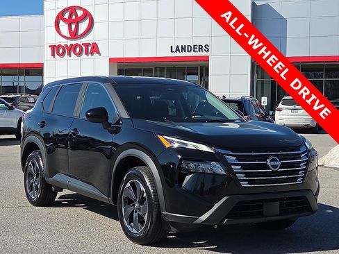 Used 2024 Nissan Rogue SV image 1