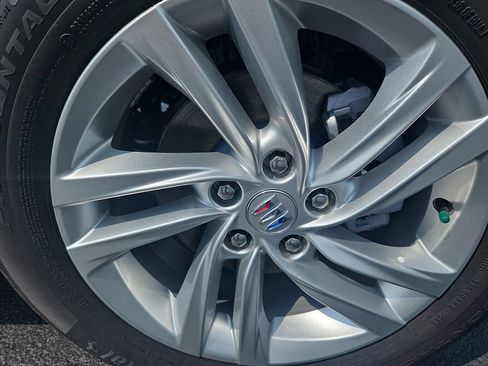 New 2025 Buick Envista Preferred w/ Convenience I Package FWD image 2