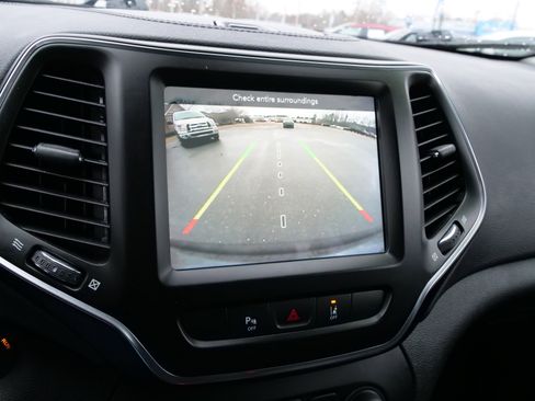 Used 2021 Jeep Cherokee Latitude Lux w/ Comfort/Convenience Group image 26