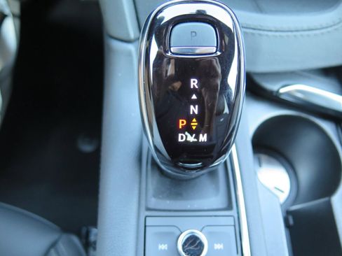 Used 2025 Cadillac XT6 Sport w/ Technology Package image 15