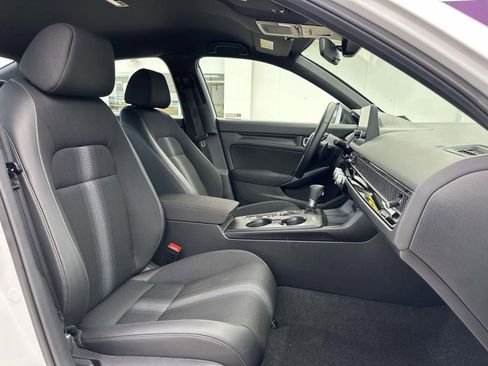Used 2025 Honda Civic Sport image 10