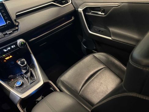 Certified 2021 Toyota RAV4 Limited image 11