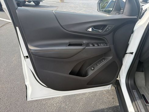 Used 2020 Chevrolet Equinox Premier FWD image 11