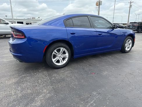Used 2019 Dodge Charger SXT RWD image 11
