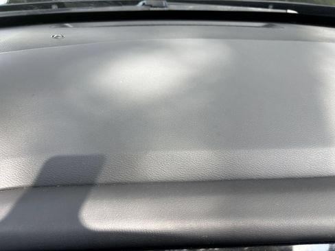 Used 2025 Nissan Pathfinder SV AWD/4WD image 17