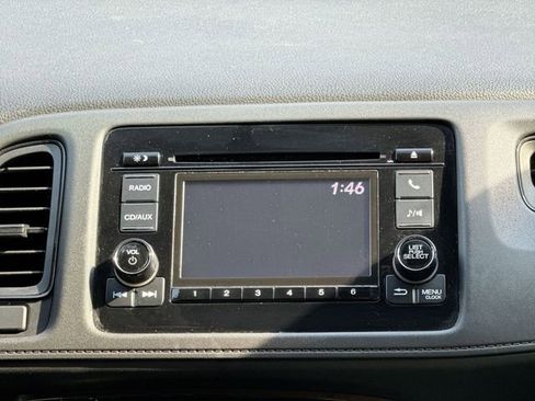 Used 2018 Honda HR-V LX image 17