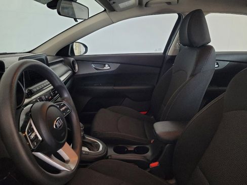 Used 2021 Kia Forte LXS FWD image 17