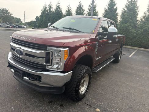Used 2017 Ford F250 XLT AWD/4WD image 9