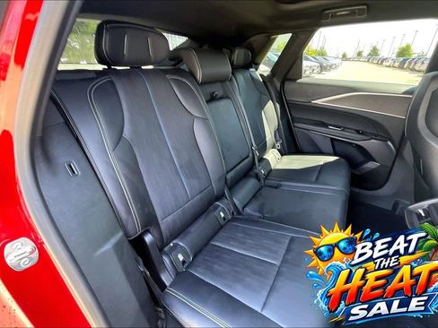 Used 2025 Cadillac Lyriq Sport RWD image 32