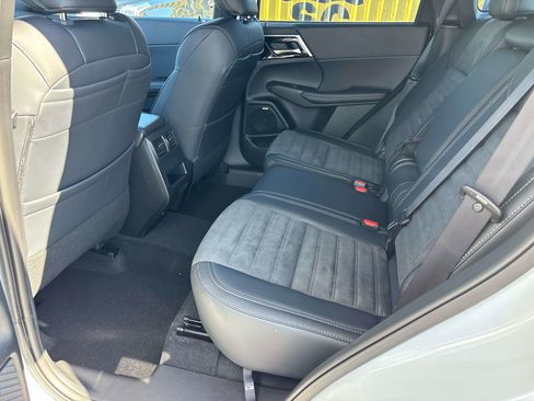 New 2026 Mitsubishi Outlander LE AWD/4WD image 6