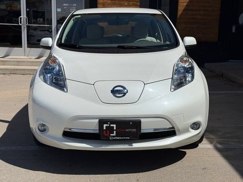 Used 2015 Nissan Leaf SV w/ LED & Quick Charge Package FWD image 9
