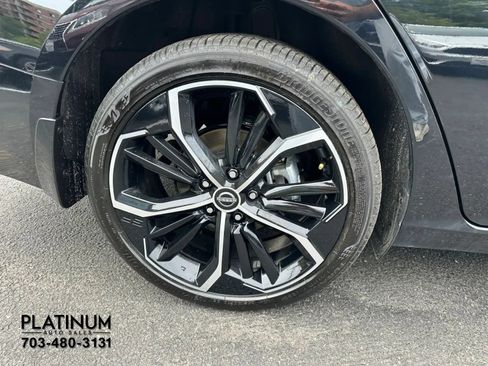 Used 2025 Nissan Altima 2.5 SR w/ SR Premium Package AWD/4WD image 23