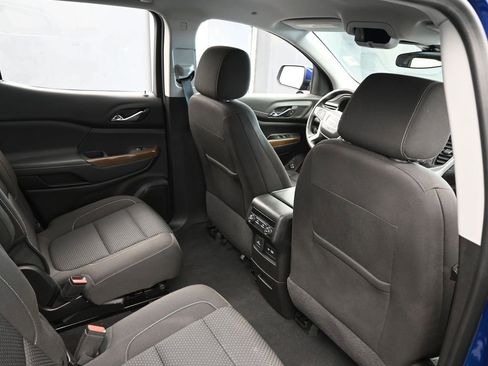 Used 2023 GMC Acadia SLE w/ Driver Convenience Package image 46