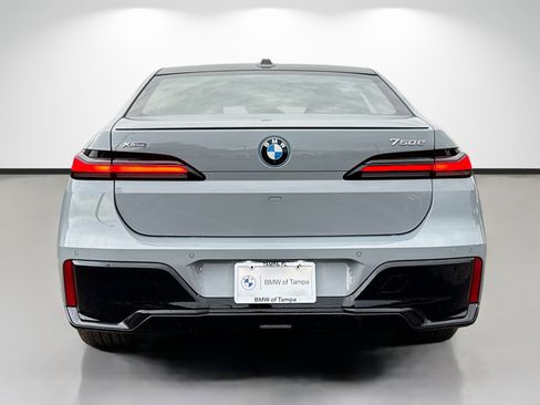 New 2026 BMW 750e xDrive w/ Executive Package image 4