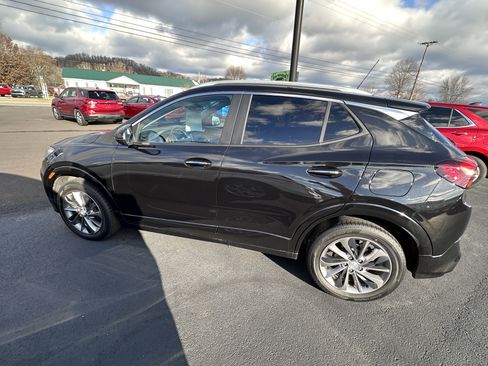 Used 2022 Buick Encore GX Select w/ Sport Touring Package image 5