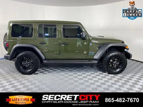 Used 2024 Jeep Wrangler Unlimited AWD/4WD image 8