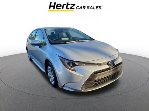 Used 2025 Toyota Corolla LE image 1