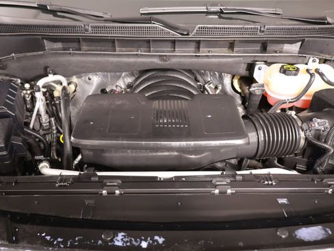 Used 2025 GMC Yukon AT4 Ultimate w/ LPO, Floor Liner Package AWD/4WD image 22