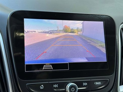 Used 2023 Chevrolet Malibu LT image 4