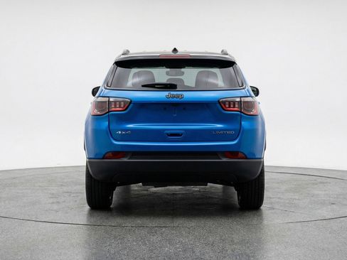 Used 2025 Jeep Compass Trailhawk AWD/4WD image 7