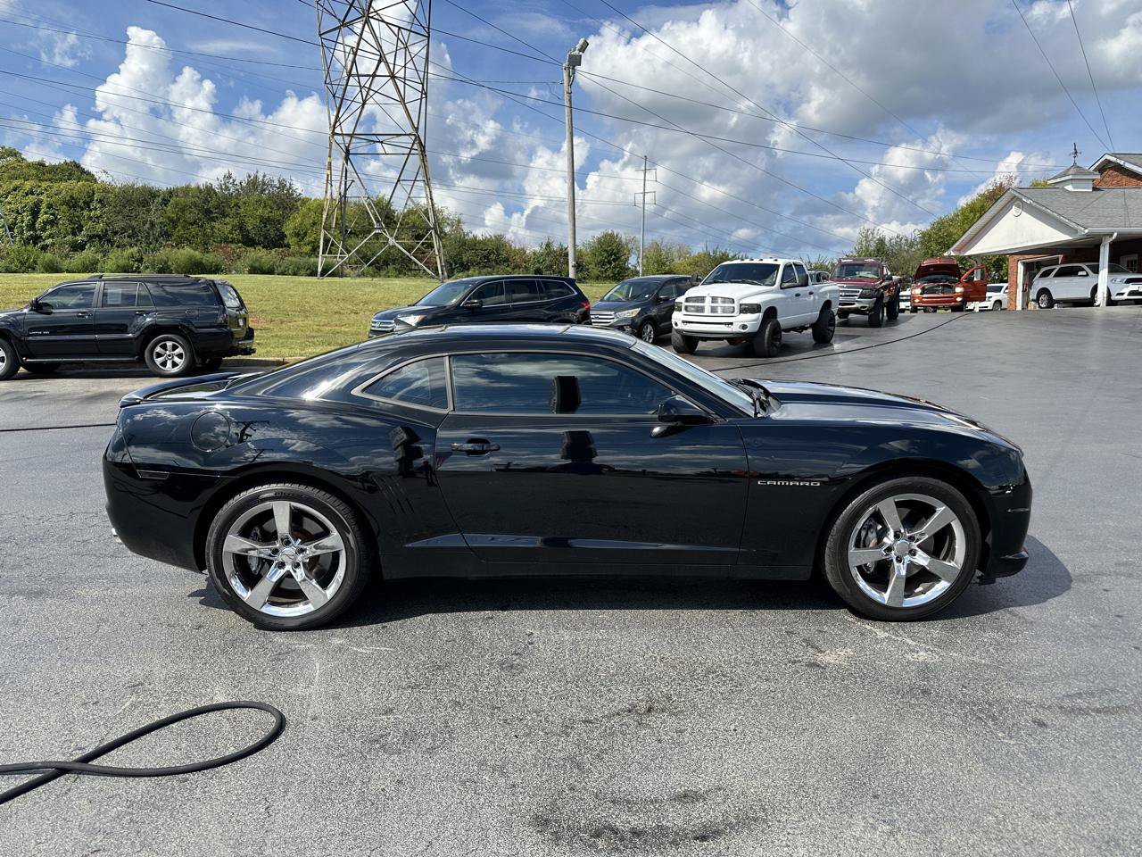 Used 2010 Chevrolet Camaro SS w/ White Stripe Package RWD image 5