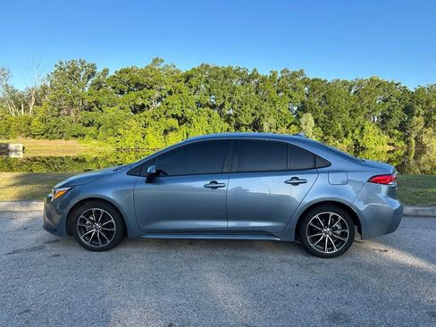 Used 2025 Toyota Corolla LE FWD image 2