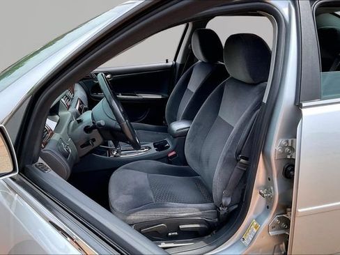 Used 2011 Chevrolet Impala LT FWD image 14