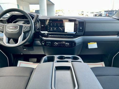 New 2026 GMC Sierra 1500 SLE image 14