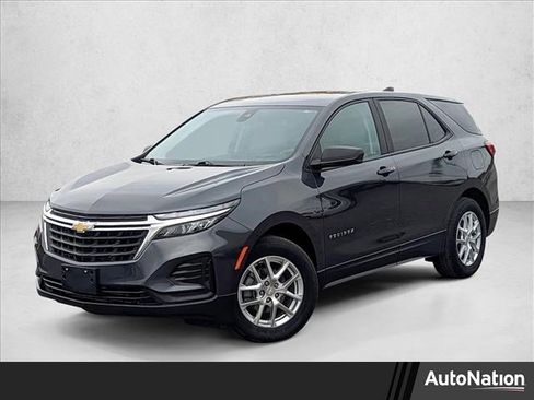 Used 2022 Chevrolet Equinox LS w/ LS Convenience Package image 1