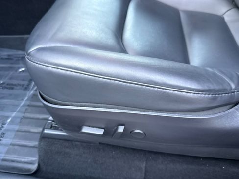 Used 2020 Tesla Model Y Long Range image 14