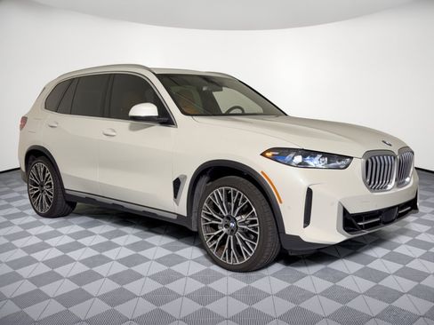 Used 2026 BMW X5 xDrive40i AWD/4WD image 7