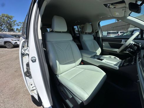 Used 2025 Hyundai Santa Fe SEL AWD/4WD image 39