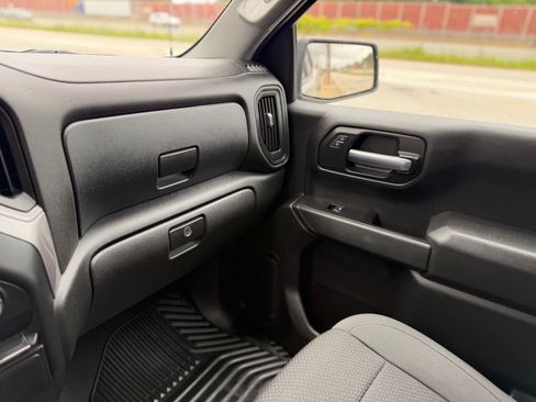 Used 2020 Chevrolet Silverado 1500 Custom w/ Custom Value Package AWD/4WD image 22