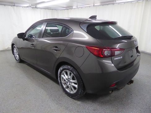 Used 2015 MAZDA MAZDA3 i Touring w/ Technology Package image 5