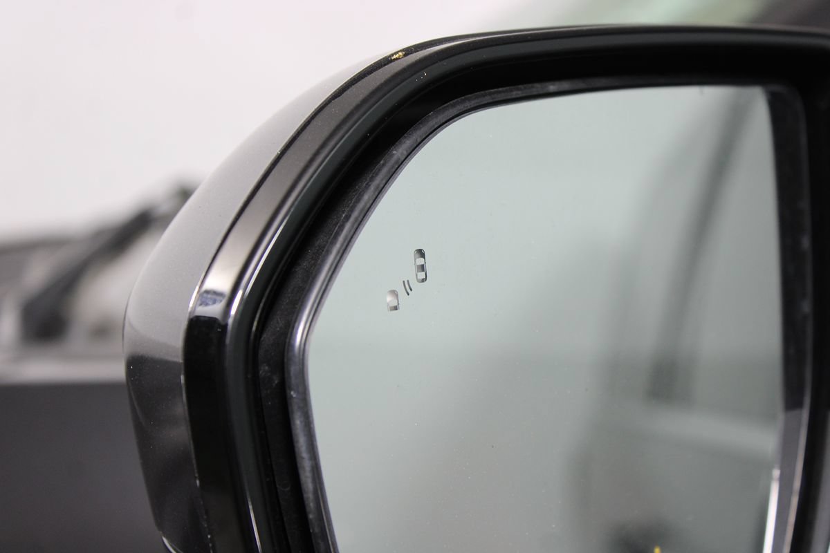 Used 2024 Ford Expedition XLT RWD image 9