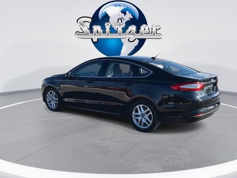 Used 2016 Ford Fusion SE w/ Equipment Group 202A image 7