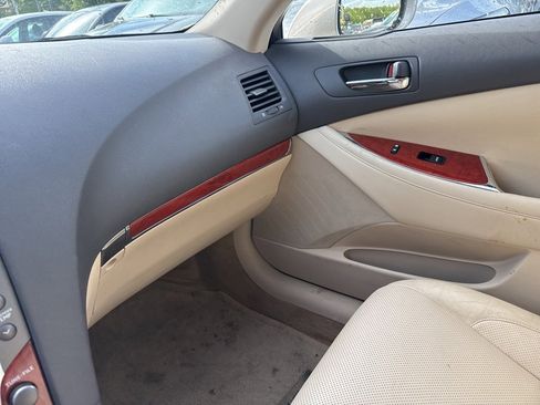 Used 2011 Lexus ES 350 image 33