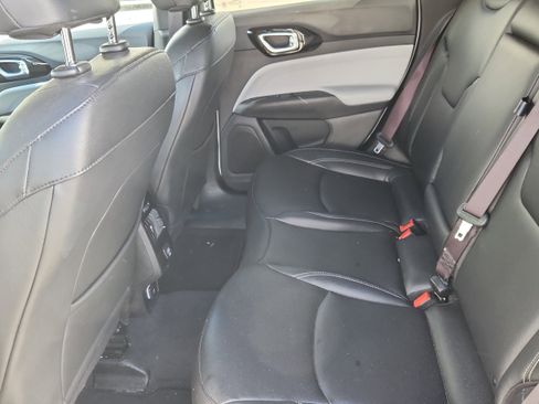 Used 2025 Jeep Compass Limited AWD/4WD image 11