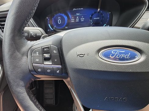 Used 2020 Ford Escape Titanium image 23