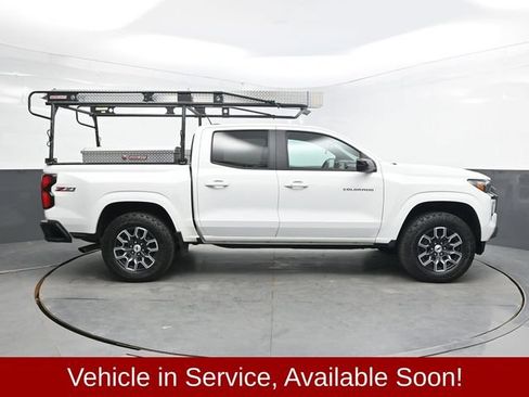 Used 2024 Chevrolet Colorado Z71 w/ Advanced Trailering Package AWD/4WD image 9