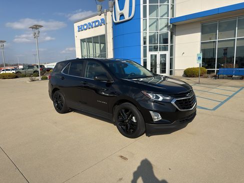 Used 2021 Chevrolet Equinox LT image 3