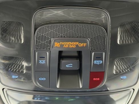 Used 2022 Genesis GV70 2.5T w/ Select Package image 24