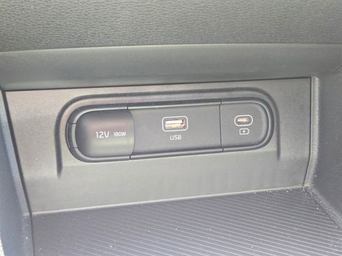 Used 2025 Kia Sportage LX FWD image 29