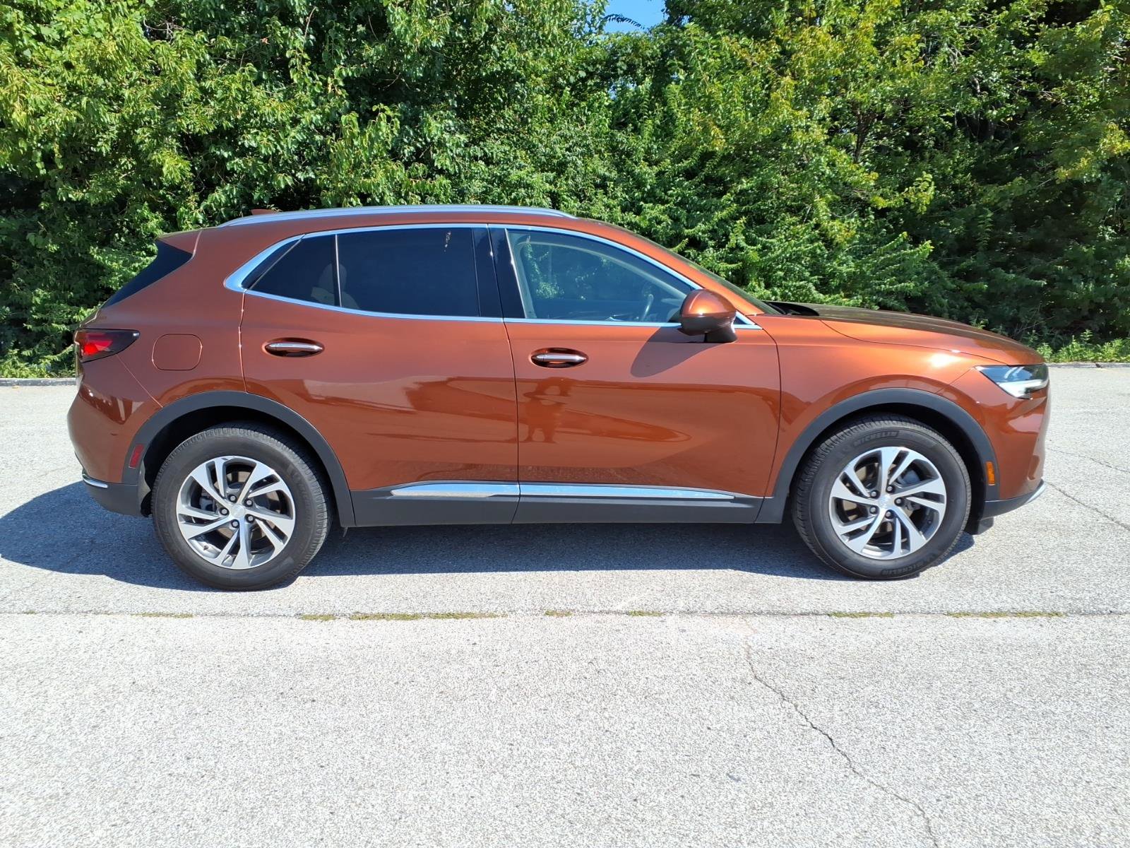 Used 2021 Buick Envision Essence w/ Technology Package I AWD/4WD image 28