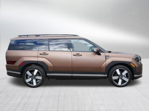 Used 2025 Hyundai Santa Fe Limited AWD/4WD image 8