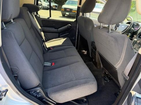 Used 2010 Ford Explorer XLT RWD image 31