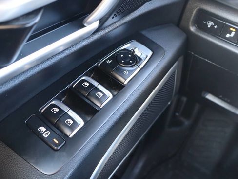 Used 2022 Kia Telluride S image 16