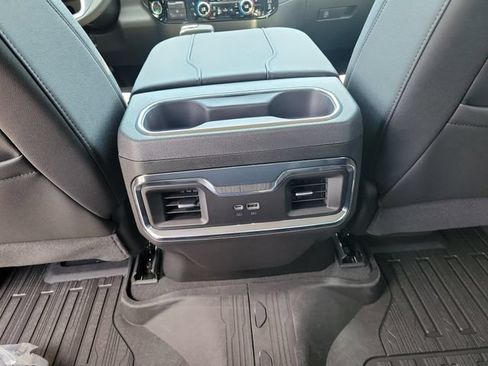 New 2026 GMC Sierra 1500 Elevation w/ Elevation Premium Package AWD/4WD image 11